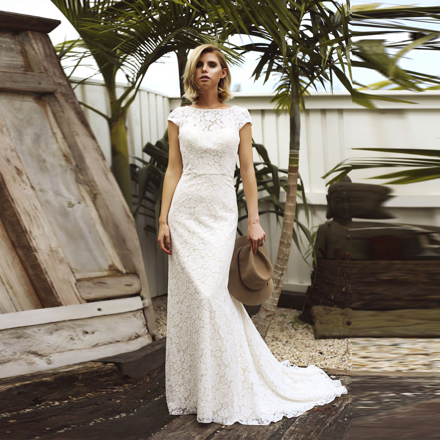 2019 Vintage Lace Wedding Dress with Short Sleeve Pure Ivory Lace O-Neck Sexy V-Back Court Train Long Bridal Gowns
2019 Vintage Lace Wedding Dress with Short Sleeve Pure Ivory Lace O-Neck Sexy V-Back Court Train Long Bridal Gowns