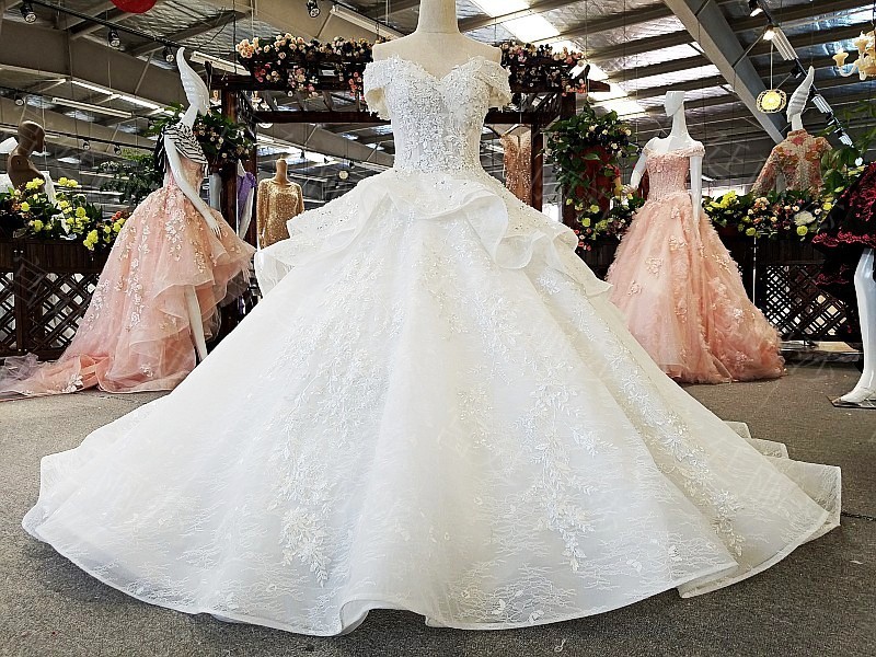 Ivory Lace Ball Gown Wedding Dresses Off Shoulder Lace-up Back COurt Train Floral Applique with Beads Sequins Bridal Gowns Real Pictures, White
Ivory Lace Ball Gown Wedding Dresses Off Shoulder Lace-up Back COurt Train Floral Applique with Beads Sequins Bridal Gowns Real Pictures, White