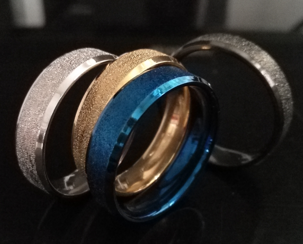 New 50PCS Top Color Mix Stainless Steel Band Rings 6mm Men's Fashion Finger Classic Wedding Rings Men Women Comfort fit Quailty Jewelry lots