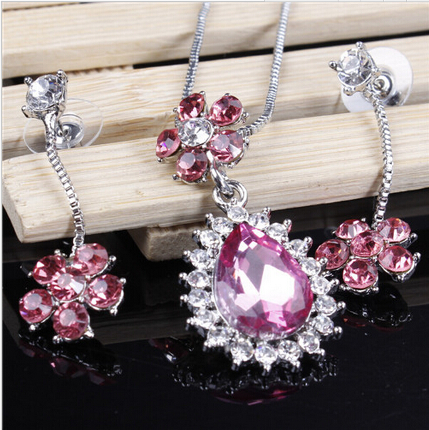 New Fashion Water Drop Flower Shape 18K Silver Plated Austrian Crystal Necklace Earrings Jewelry Set For Women Wedding Gifts
New Fashion Water Drop Flower Shape 18K Silver Plated Austrian Crystal Necklace Earrings Jewelry Set For Women Wedding Gifts