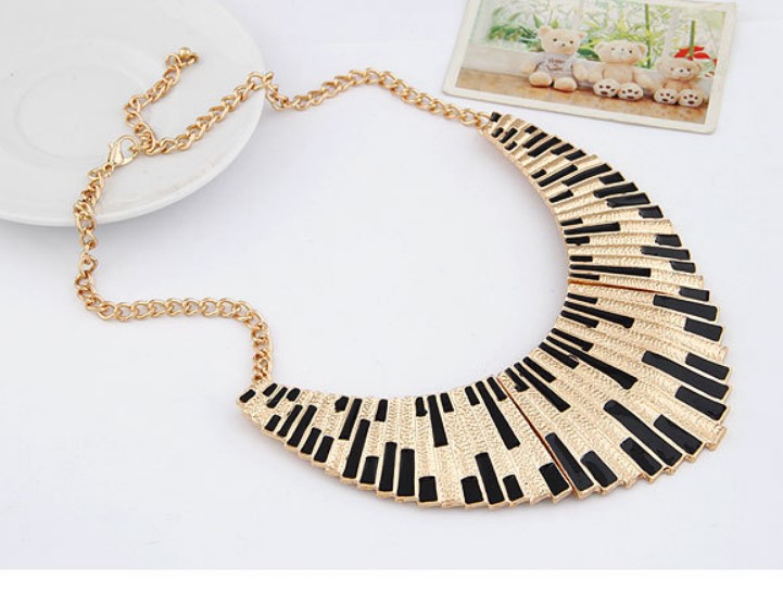 Amazing Deals Fashion Top Selling Colorful Enamel Big Bib Statement Collar Necklace Christmas Gifts For Women