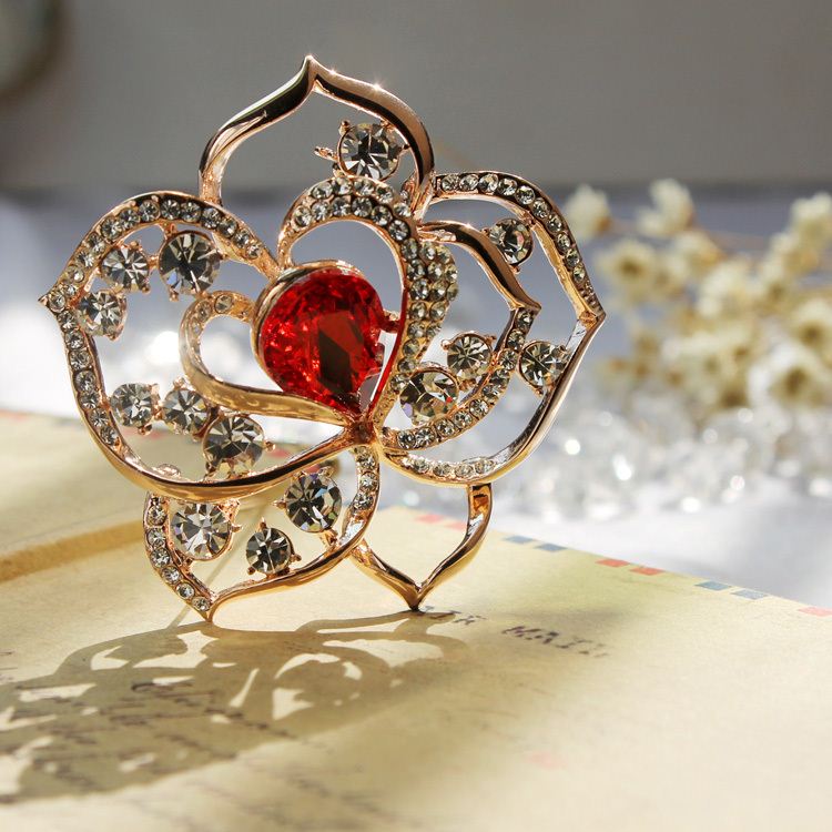 FG New Big Red Crystl In The Heart Full Of Rhinestones Flower Brooch For Wedding Party
