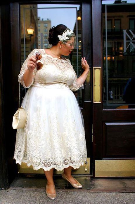 2022 Cheap Price Modern Short Wedding Dresses Tea Length Sheer Bateau Long Sleeves Plus Size Lace Wedding Gowns With Illusion Appliques, Same as image
2022 Cheap Price Modern Short Wedding Dresses Tea Length Sheer Bateau Long Sleeves Plus Size Lace Wedding Gowns With Illusion Appliques, Same as image
