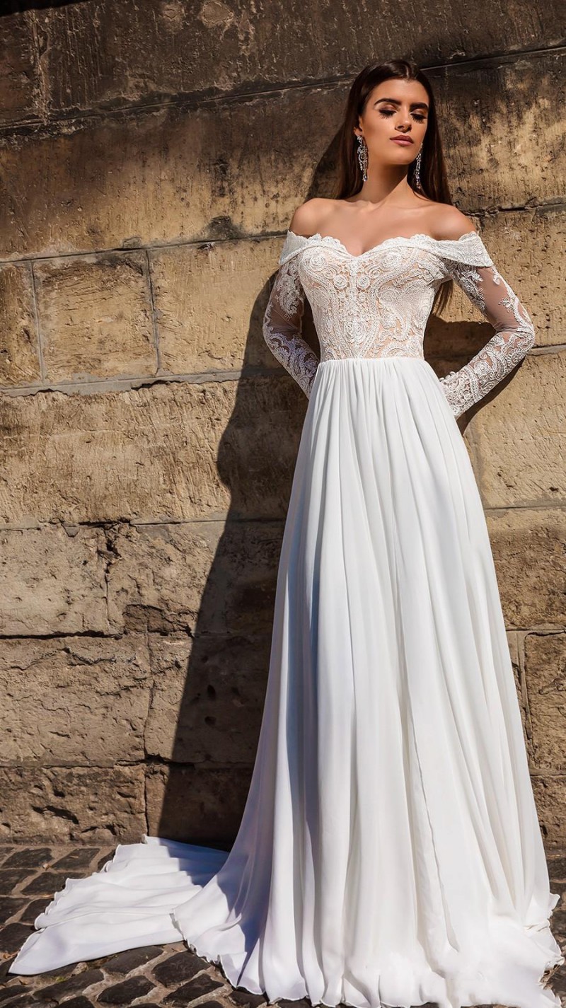 Affordable A e Beach Gown Long Sleeve Off The Shoulder Sweep Train Winter Country Wedding Dress Lace Applique Plus Size Bride