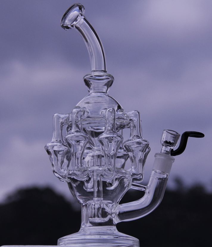 New come Big 11.8" Eight Recyclers glass bong dabs Percolator Cyclone Helix water pipe Such an intricate Recycler oil rig
New come Big 11.8" Eight Recyclers glass bong dabs Percolator Cyclone Helix water pipe Such an intricate Recycler oil rig