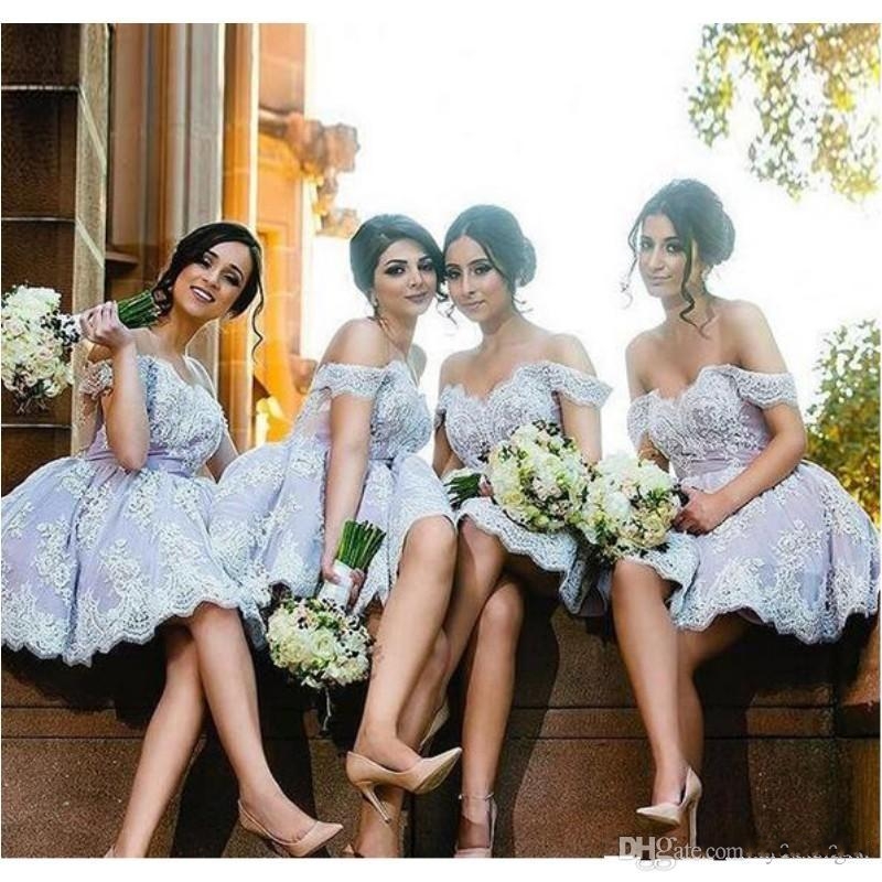 New Hot Sale Off the Shoulder Short Bridesmaids Dresses 2018 Light Purple Lace Appliques A Line Country Maid Of Honor Dresses Custom Made
New Hot Sale Off the Shoulder Short Bridesmaids Dresses 2018 Light Purple Lace Appliques A Line Country Maid Of Honor Dresses Custom Made