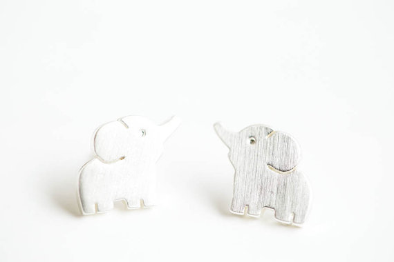 30Pairs Tiny Elephant Stud Earrings Fashion Design Cute Baby Elephant Earring Studs Kids Animal Jewelry for Women
