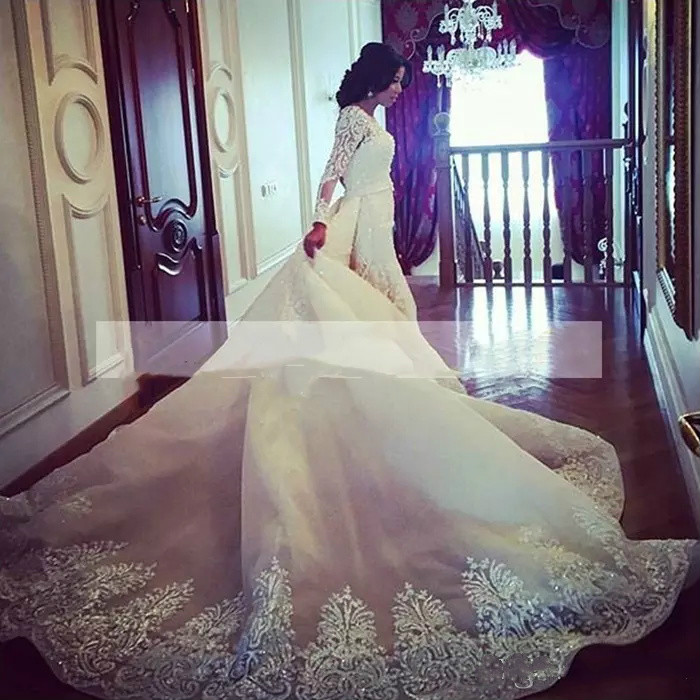 Bling Luxury Long Sleeve Wedding Dresses Full Applique Beads Sequins Long Train Jewel Neck Plus Size Wedding Dress Arabic Bridal Gown