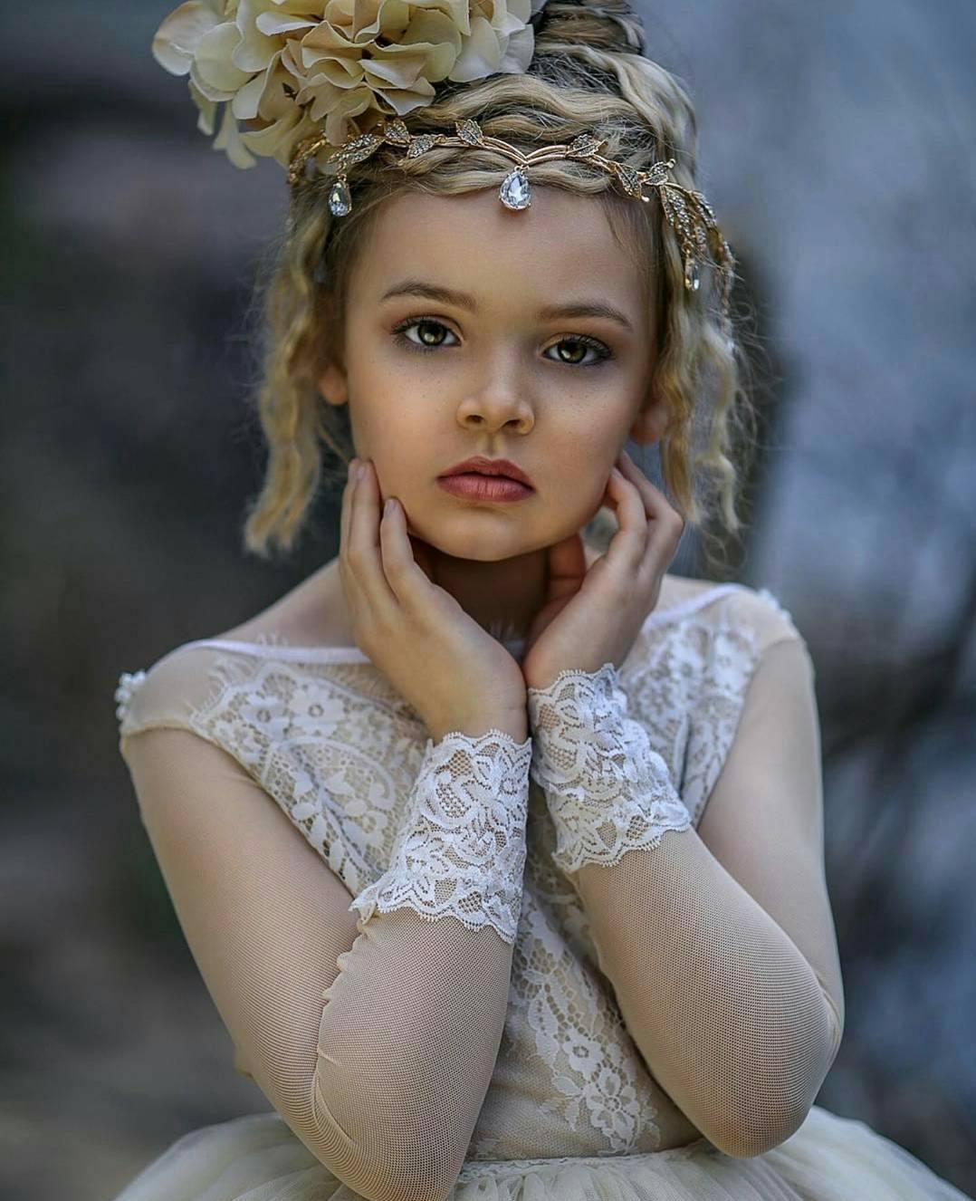 Lace Cheap Appliqued Ball Gown Wer Girl Dresses For Weddings Little Girls Pageant Dress With Long Sleeves Ankle Length Communion Gowns