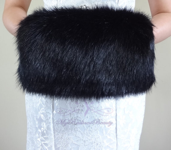 Best Quality Faux Fur Winter Hand Muff Ivory White Black Red Color Cheap Warm Bridal Handwarmers Wedding Gloves Accessories