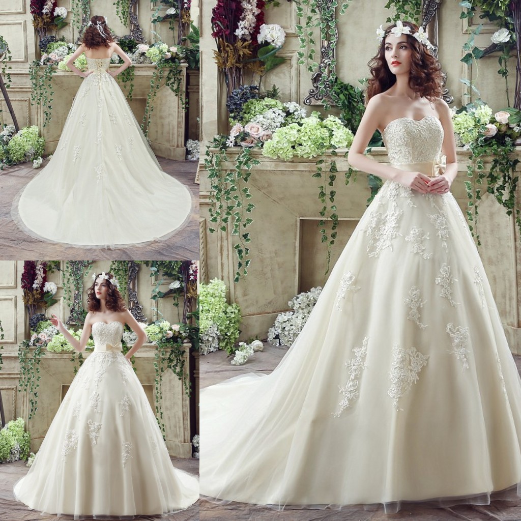 Exquisite Lace Light Champagne Wedding Dresses 2018 A Line Corset Real Picture Sweehteart Bow Ribbon Robe De Mariage Bridal Gowns in Stock, Same as image
Exquisite Lace Light Champagne Wedding Dresses 2018 A Line Corset Real Picture Sweehteart Bow Ribbon Robe De Mariage Bridal Gowns in Stock, Same as image