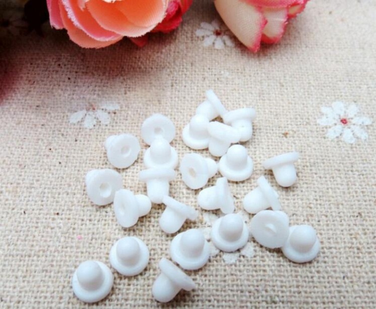 1000pcs/bag or set 6mm Earrings Back Stoppers ear Plugging Blocked Jewelry Making DIY Accessories white Silicone rubber
1000pcs/bag or set 6mm Earrings Back Stoppers ear Plugging Blocked Jewelry Making DIY Accessories white Silicone rubber