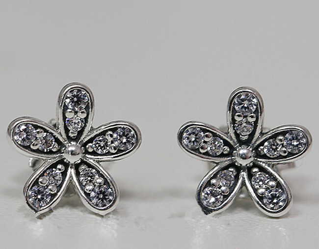 100% High-quality 925 Sterling Silver Daisy Stud Earrings with Clear Cz Fits European Pandora Jewelry Earrings, Golden;silver
100% High-quality 925 Sterling Silver Daisy Stud Earrings with Clear Cz Fits European Pandora Jewelry Earrings, Golden;silver