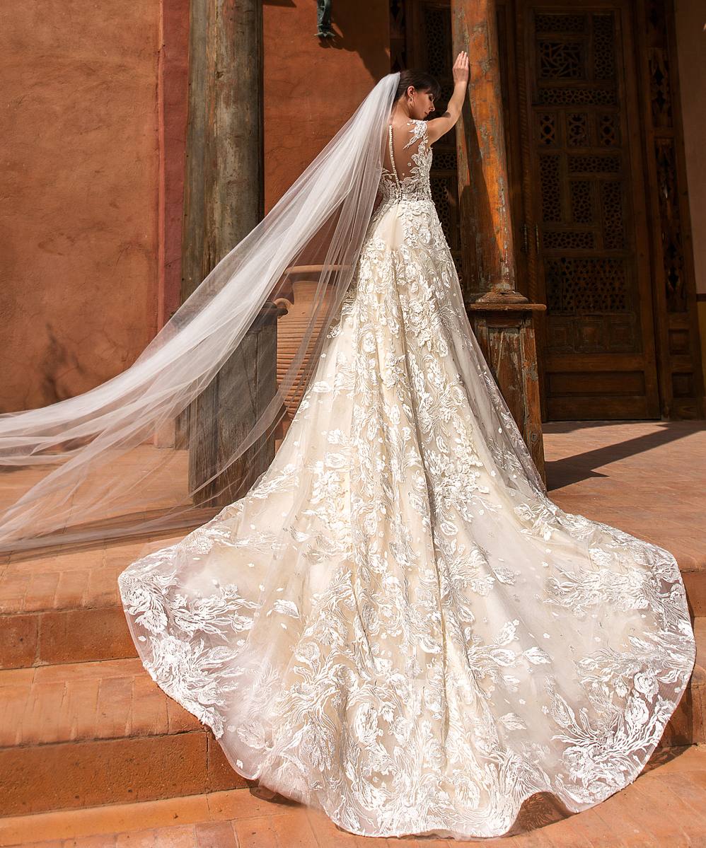 Appliqued Lace Dresses A E Sheer Bateau Neck Bridal Gowns Chapel Tulle Vestido De Novia Plus Size Wedding Dress