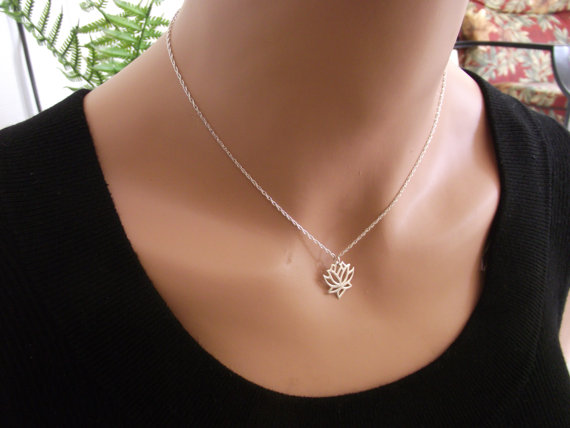 30PCS personalized pretty metal flowers necklace Yoga petal Necklace plant flower lotus necklaces Lotos Necklaces
