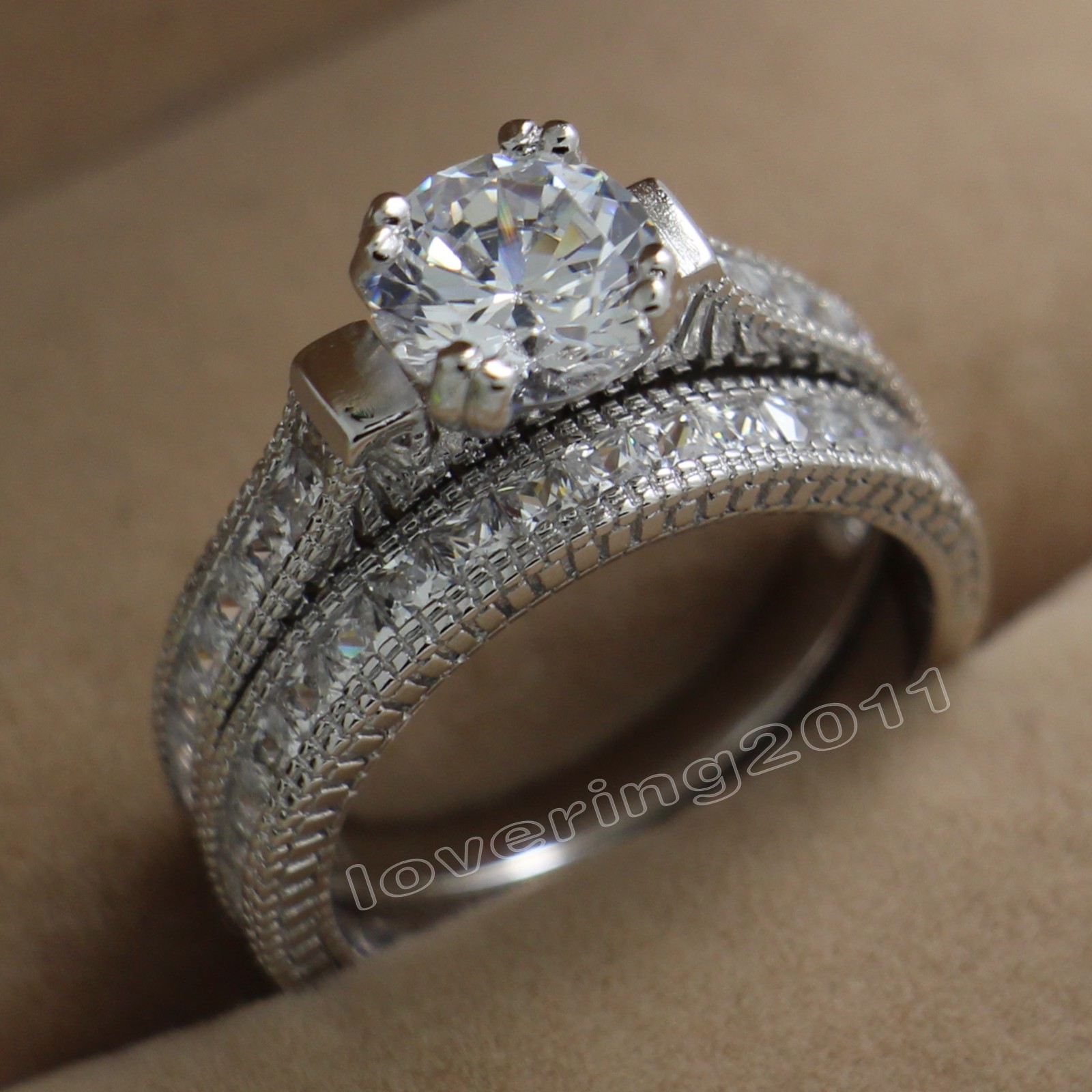 Size 5/6/7/8/9/10 Antique Fashion jewelry round Cut Topaz 14KT White Gold Filled GF Simulated Diamond CZ Women Wedding Bridal Ring Set gift
Size 5/6/7/8/9/10 Antique Fashion jewelry round Cut Topaz 14KT White Gold Filled GF Simulated Diamond CZ Women Wedding Bridal Ring Set gift