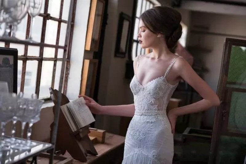 Classic Garden Civil Wedding Dresses 2021 Couture Spaghetti Lace Beaded Elegant Full length Sheath Vintage Bridal Gowns