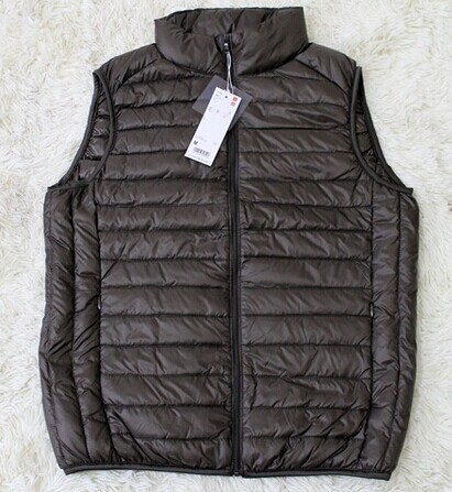 Fall-Men stand collar down jacket vest sports outdoor winter packable & portable duck down jacket no sleeve thermal vest ultra light