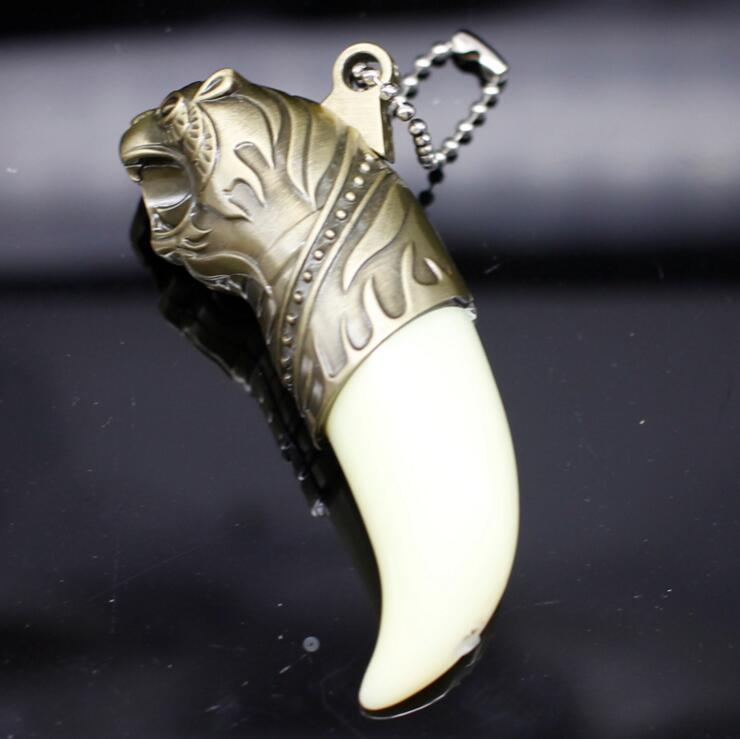 tiger windproof Inflatable Keychain Metal lighter Cigarette Butane Cigar Gas Lighters For Smoking Pipes bongs Accessories Tools W260202