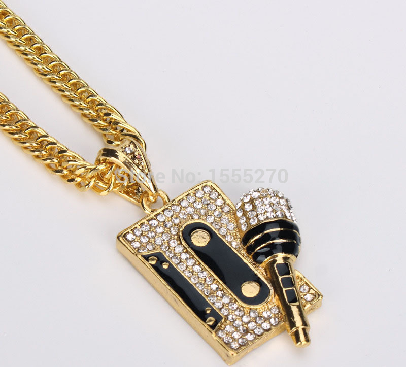 Mens Womens Hip Hop Nightclub Cz crystal Gold Plated DJ Microphone Pendants Rhinestone Pendants Necklaces Long Snake Chain men Rock Jewerlly
Mens Womens Hip Hop Nightclub Cz crystal Gold Plated DJ Microphone Pendants Rhinestone Pendants Necklaces Long Snake Chain men Rock Jewerlly