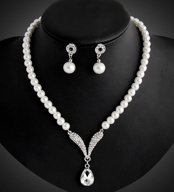 Koran Pearl Jewelry sets Bridal Wedding Accessories Earing and Necklace Women Fashion Jewelry Crystal bridal jewelry sets, As pic show
Koran Pearl Jewelry sets Bridal Wedding Accessories Earing and Necklace Women Fashion Jewelry Crystal bridal jewelry sets, As pic show