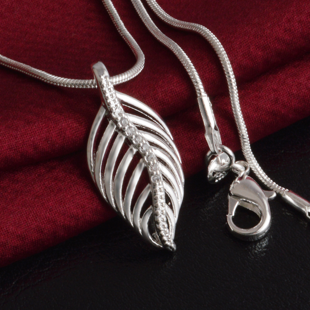 Free shipping fashion high quality 925 silver Female leaves with diamond jewelry 925 silver necklace Valentine's Day holiday gifts hot 1628