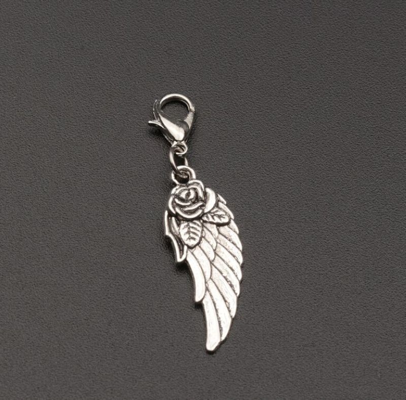 50Pcs Tibetan silver Alloy Wings Floating Lobster Clasps Charm Pendants For Jewelry Making Findings
50Pcs Tibetan silver Alloy Wings Floating Lobster Clasps Charm Pendants For Jewelry Making Findings