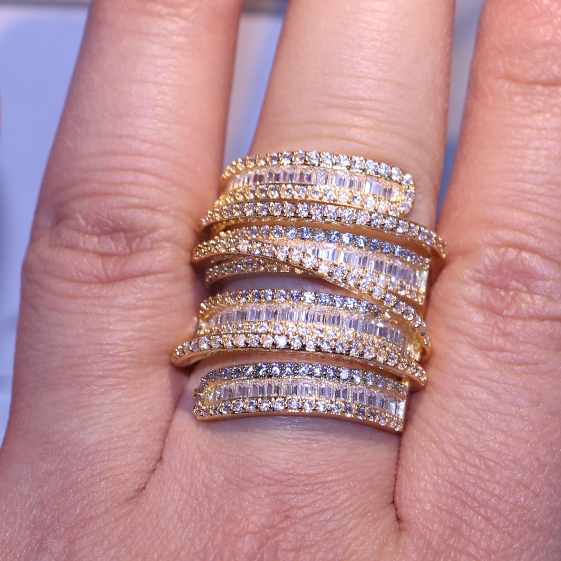 Victoria Sparkling Luxury Jewelry 925 Sterling Silver &Yellow Gold Filled Princess Cut White Topaz CZ Diamond Party Women Wedding Band Ring