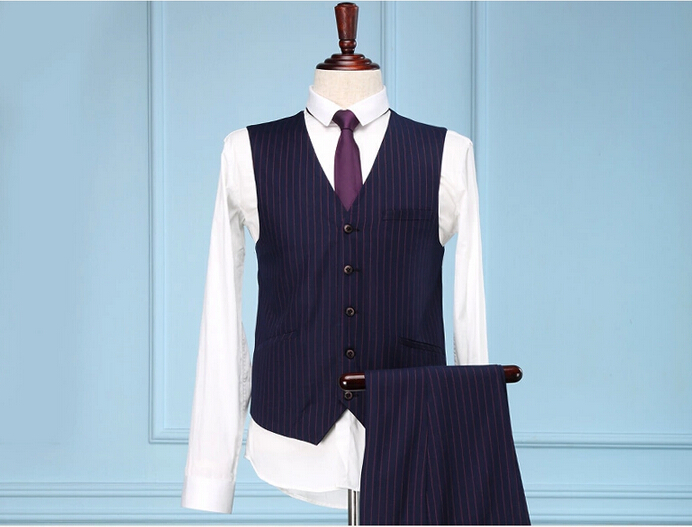 Handsome charming three-piece Men's slim suits turn-down collar stripe young man bridegroom business suit