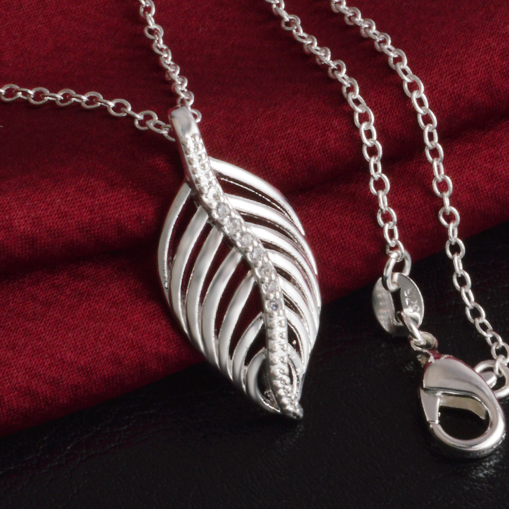 Free shipping fashion high quality 925 silver Female leaves with diamond jewelry 925 silver necklace Valentine's Day holiday gifts hot 1628