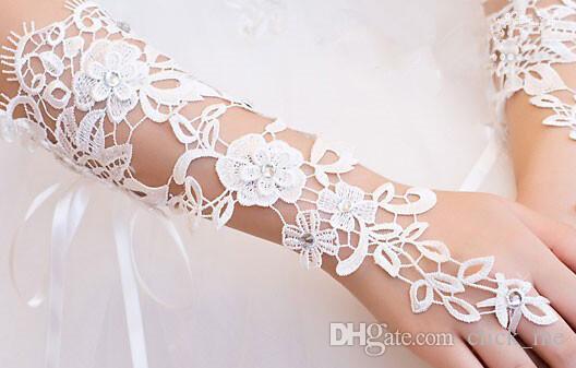 Hottest Sale Bridal Gloves Ivory or White Lace Fingerless Elegant Cheap Wedding Party Gloves For Old Customer