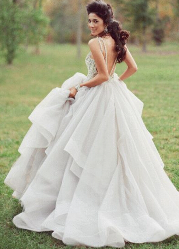 2019Sexy Wedding Dresses With Veil Strapless Forest Backless Sexy Bridal Gowns Sleeveless Women Modern Formal Wedding Dress Reference Image