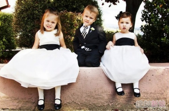 Custom made Groom Tuxedos Two Pieces Slim Fit Formal Men Suit High Quality Men Wedding Suits
