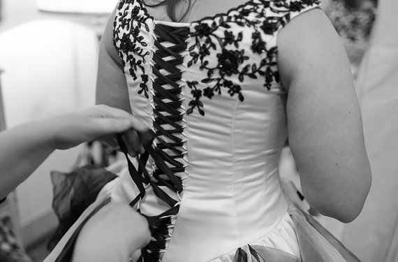 Real Image Gothic Camo Wedding Dress Off the Shoulder Vestidos de Novia Appliques Ruffle Lace Beaded Wedding Bridal Ball Gowns