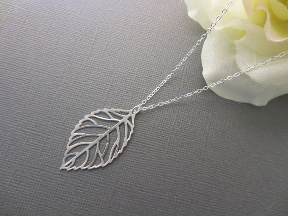 30PCS Dainty Nature Leaf Necklaces Plant Tree Hollow Fallen Leaves Necklace Simple Cute Leaf Necklaces for Ladies Women