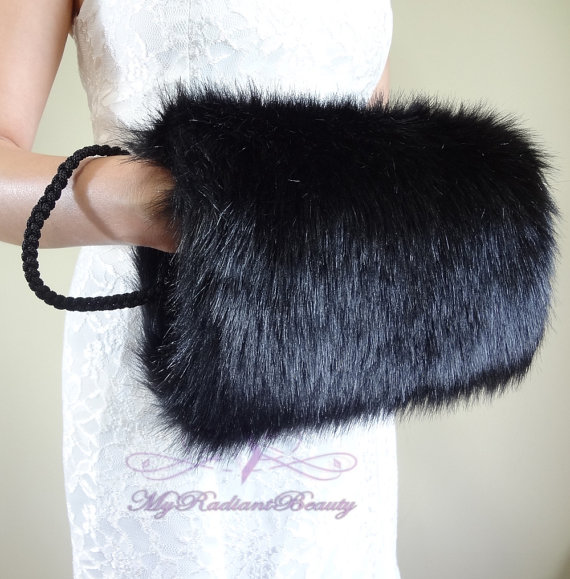 Best Quality Faux Fur Winter Hand Muff Ivory White Black Red Color Cheap Warm Bridal Handwarmers Wedding Gloves Accessories