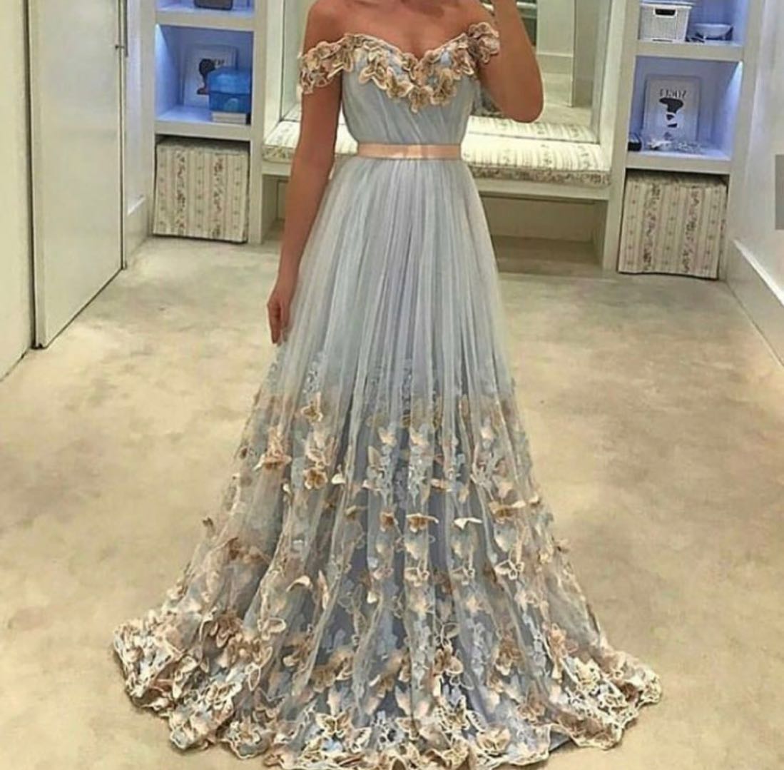 In Stock Butterfly Prom Dresses 2018 Long Tulle Lace 3D Floral Evening Party Gown Off Shoulder, Same as image
In Stock Butterfly Prom Dresses 2018 Long Tulle Lace 3D Floral Evening Party Gown Off Shoulder, Same as image