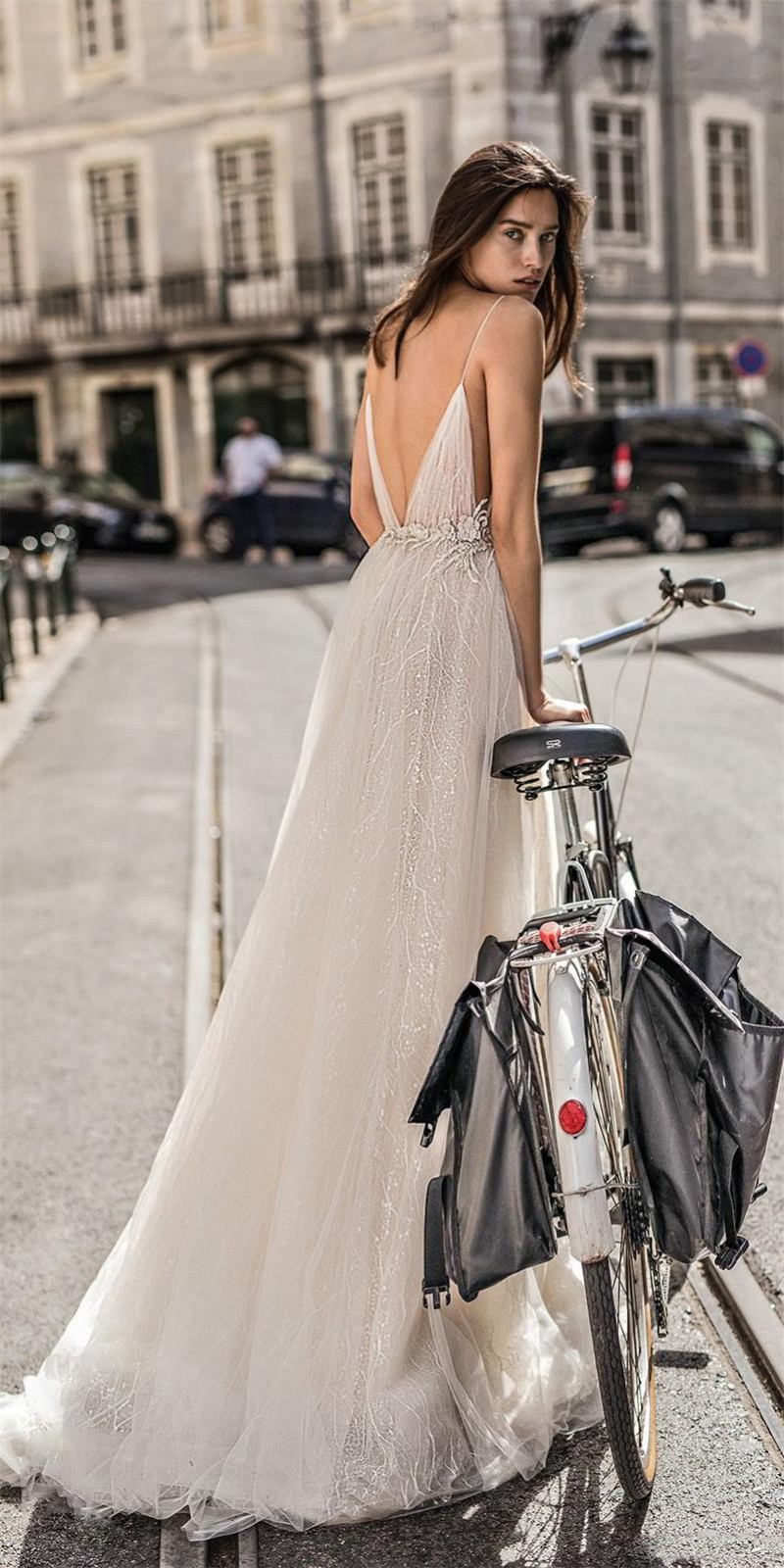 Sexy Liz Martinez A Line Wedding Dresses With Belt Deep V Neck Sleeveless Lace Appliques Custom Made Garden Country Beach Bridal Gowns