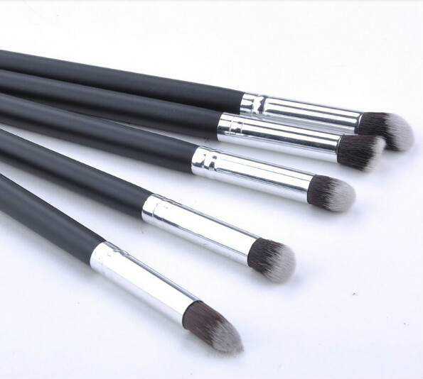 New Arrival10pPcs/lot Silver Synthetic Kabuki Makeup Brush Set Cosmetics Foundation Blending Women Blush Makeup Tool
