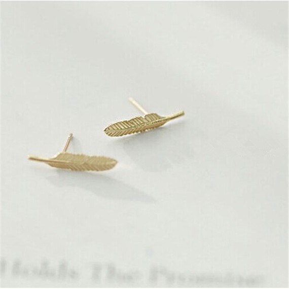 30Pair- S043 Fashion Silver Gold Metal Feather Stud Earrings Cute Plant Tree Long Leaf Stud Earrings for Women Ladies
30Pair- S043 Fashion Silver Gold Metal Feather Stud Earrings Cute Plant Tree Long Leaf Stud Earrings for Women Ladies