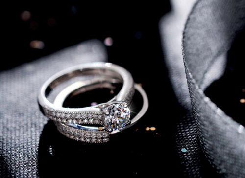 Size 4-10: Stunning Sterg Sier White Topaz & onia Bridal Band Ring Set