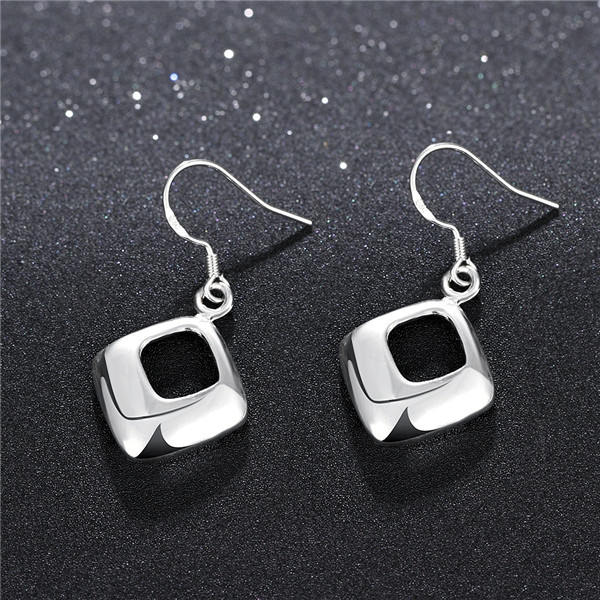 Brand new sterling silver plated Earring box DFMSE641women's 925 silver Dangle Chandelier earrings 10 pair a lot factory direct
Brand new sterling silver plated Earring box DFMSE641women's 925 silver Dangle Chandelier earrings 10 pair a lot factory direct