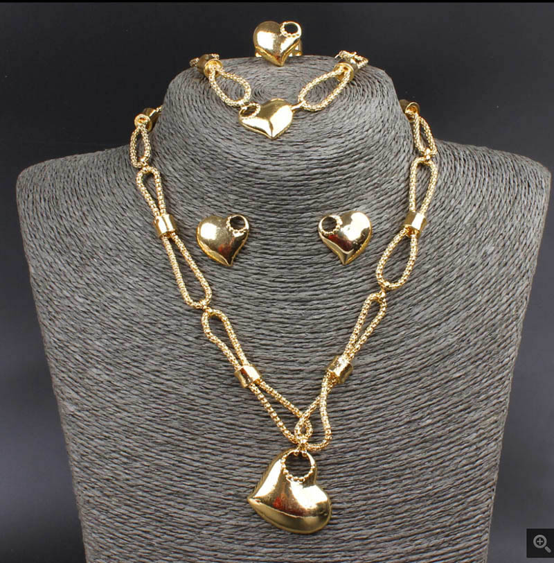 Top Quality Heart Design Alloy Wedding Set 18K Gold Plated Necklace Bracelet Ring Earrings Jewelry Set For Women Free Shipping, Goden
Top Quality Heart Design Alloy Wedding Set 18K Gold Plated Necklace Bracelet Ring Earrings Jewelry Set For Women Free Shipping, Goden