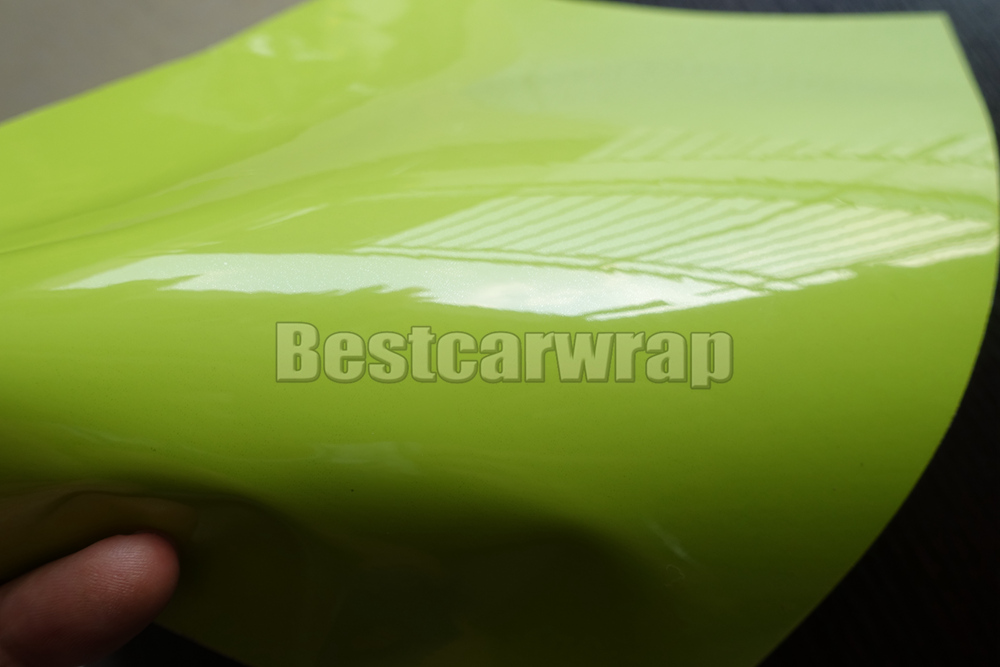 Ultra Glossy fluorescent green Vinyl wrap 3 Layers High Gloss Car Wrap Film with air Free Like 3m 1080 FOIL Size:1.52*20M/Roll
