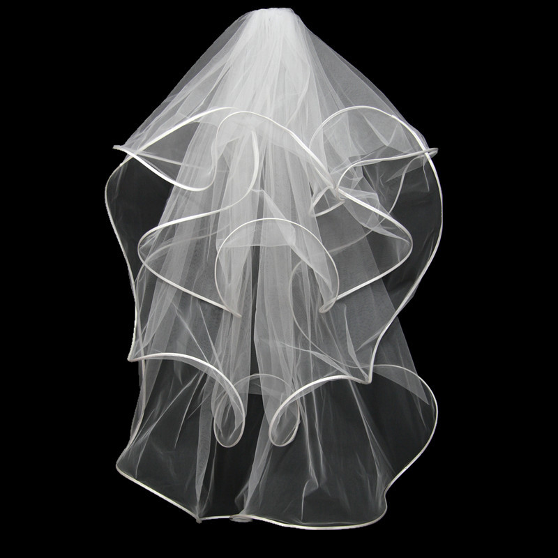 2021 Hot selling Wedding Veils Multi-Layer Puffy Ribbon Edge Gorgeous Elbow Length Cheap Wedding Bridal Veil