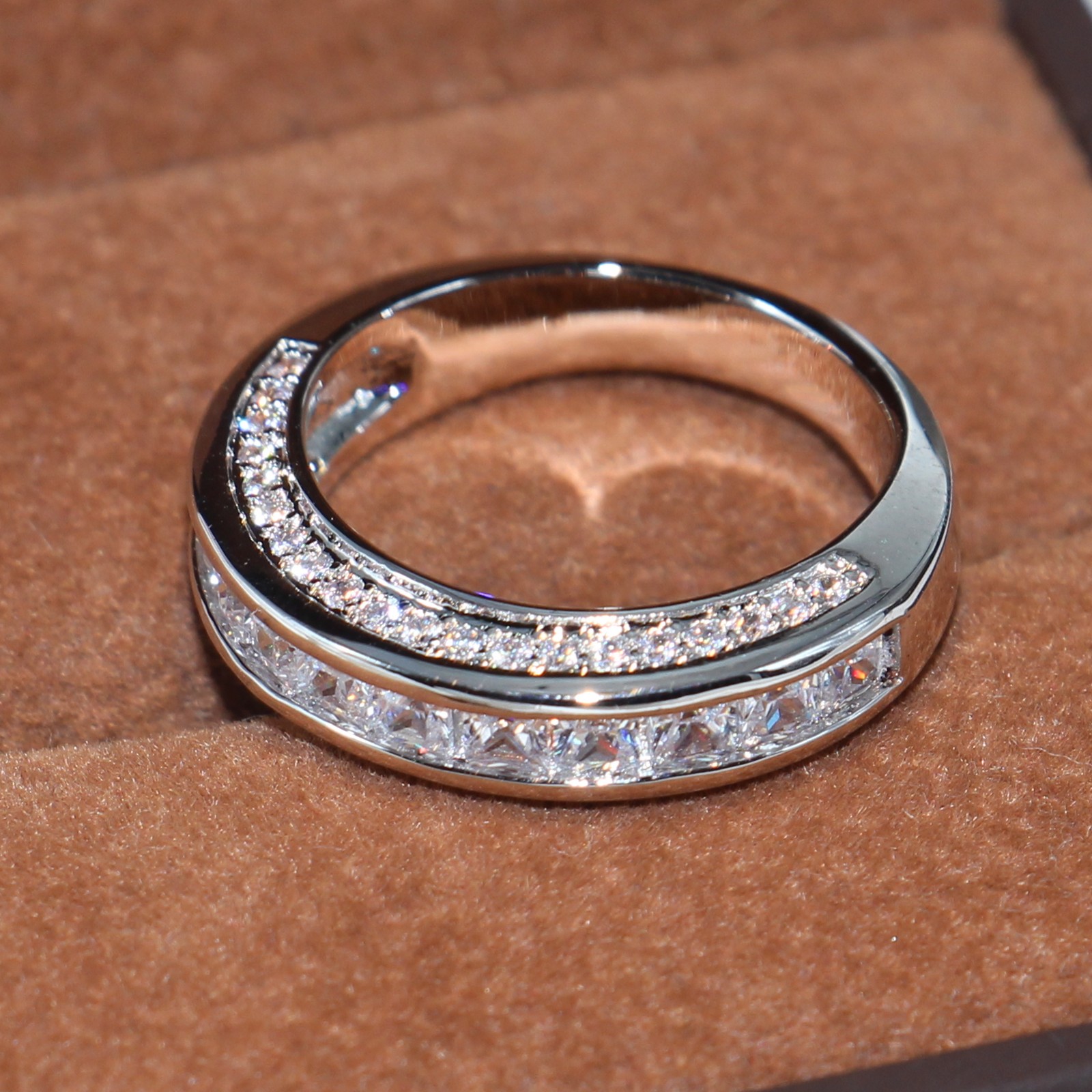 2017 Victoria Top Selling Classic Jewelry 14KT White Gold Filled Princess Cut Topaz CZ Diamond Party Women Wedding 3 IN 1 Band Ring Set Gift