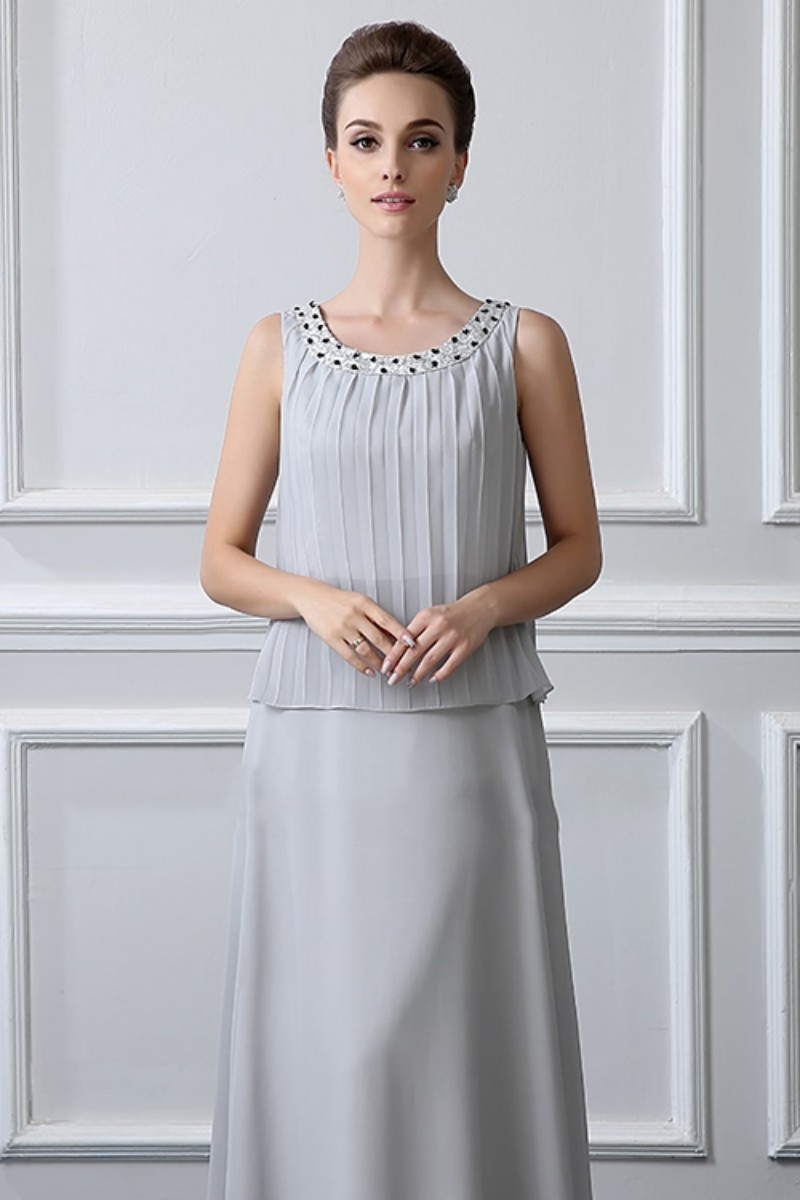 Light Grey Three Pieces Mother Of The Bride Dresses With Long Sleeve Jacket Beads Plus Size Mother's Dress Formal Occasion Gown