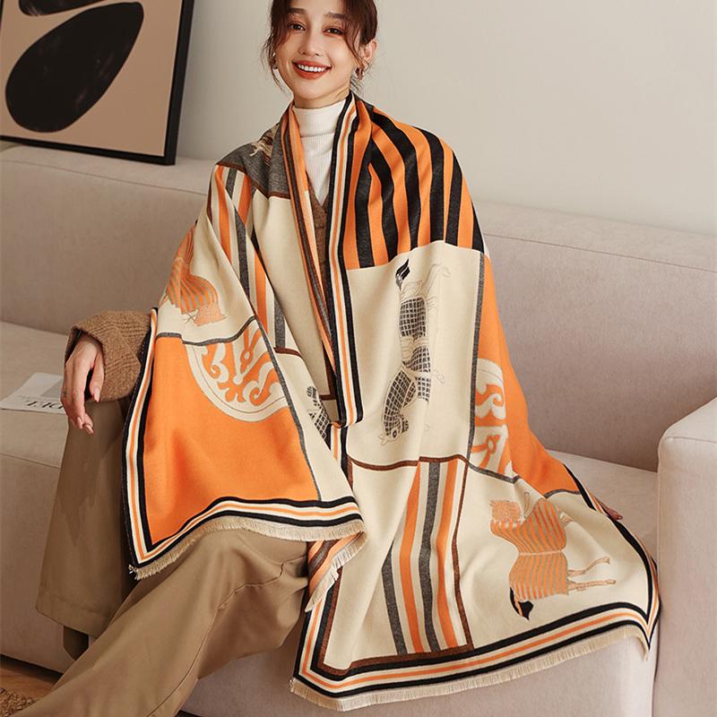 Scarves Woman Fashion European And American Style Horse Pattern Printing Cashmere Shawl Multifunction Warm Scarf Gift
Scarves Woman Fashion European And American Style Horse Pattern Printing Cashmere Shawl Multifunction Warm Scarf Gift
