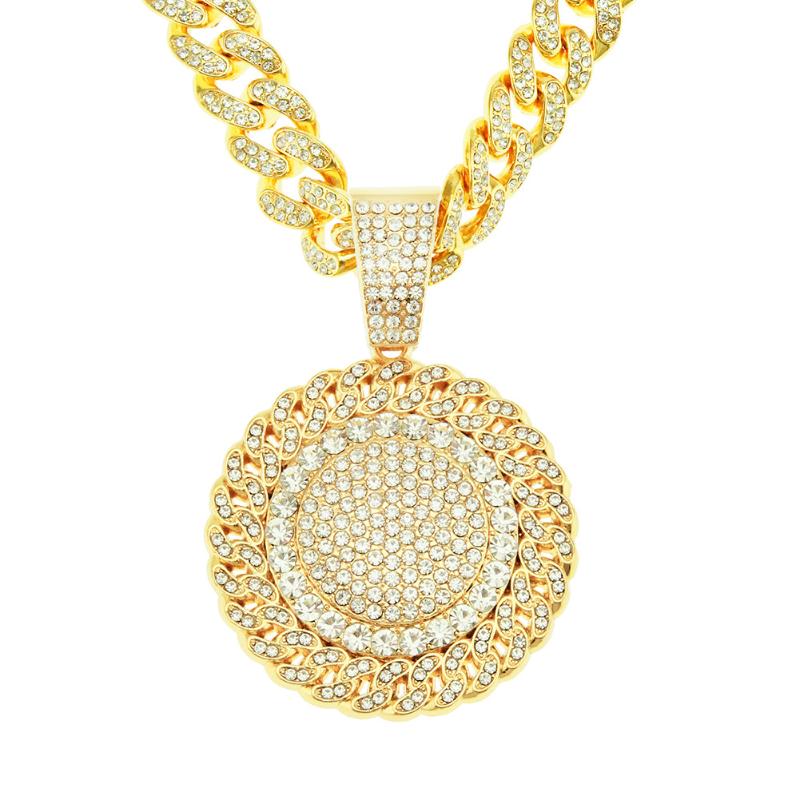 Pendant Necklaces European And American Domineering Punk Diamond Inlaid Outer Ring Sunflower Men's Creative Trendsetter Necklace
Pendant Necklaces European And American Domineering Punk Diamond Inlaid Outer Ring Sunflower Men's Creative Trendsetter Necklace