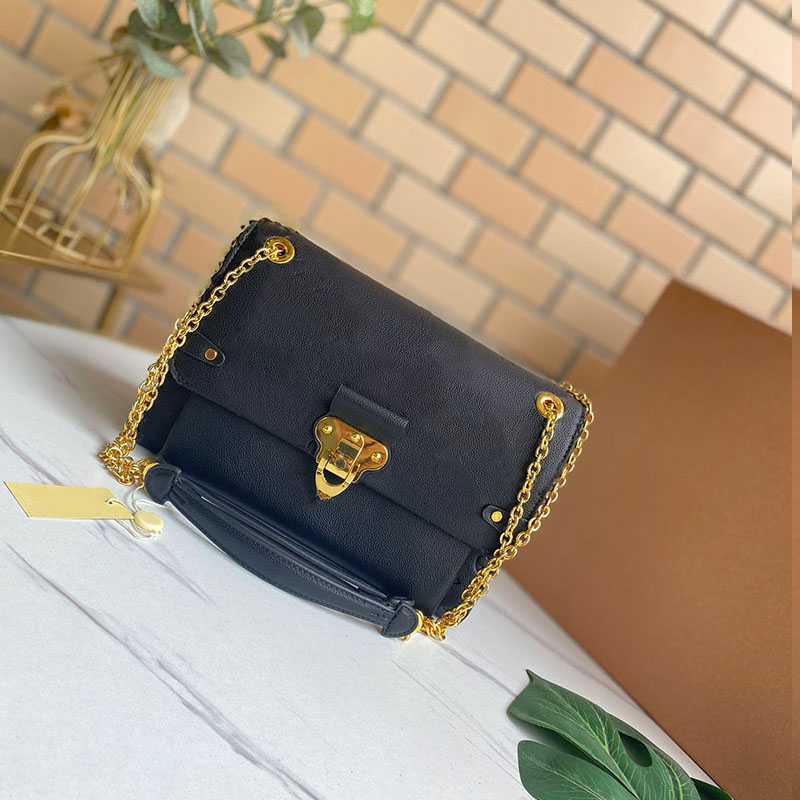 Women VAVIN Shoulder Bag Classic metal Hasp Mono Tote Embossing Leather Fashion Lady chain Crossbody Handbags Luxurys Designers Bags M44151, Black embossing flower
Women VAVIN Shoulder Bag Classic metal Hasp Mono Tote Embossing Leather Fashion Lady chain Crossbody Handbags Luxurys Designers Bags M44151, Black embossing flower